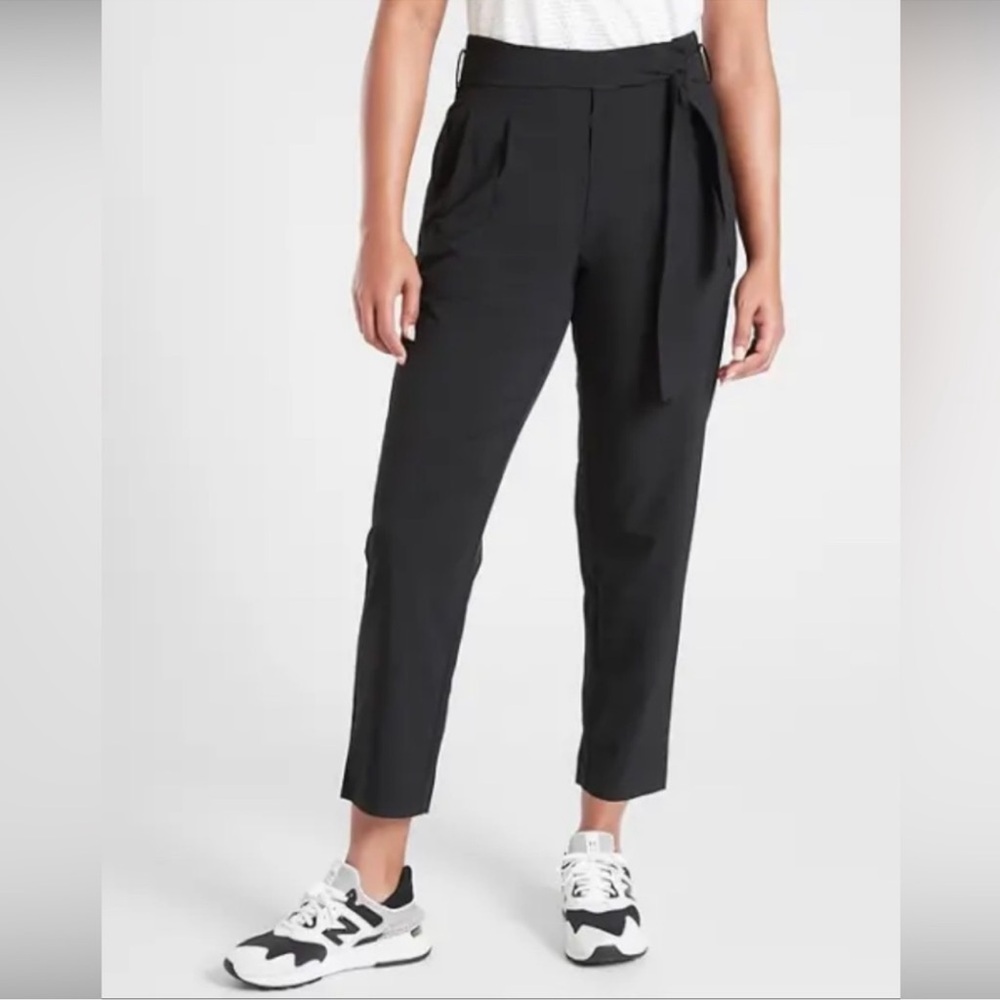 Athleta Skyline pant‎ black size 2 elastic waist with tie belt